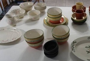 lot 63 image: The Kitchen Cupboard...ASTA Japan 1982 Porcelain Oval Serving Platter 14 Floral Vintage, Fiesta Ware, Pfaltzgraff Tea Rose, Garden Sunrise Etc.