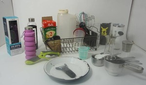 lot 21 image: Kitchen Essentials Etc.