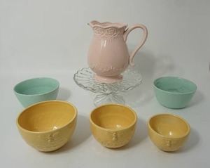 lot 28 image: Bumble-Bee Nesting Bowl Set, Pink Pottery Pitcher A Special Place Vase Decor 7.75