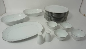 lot 81 image: Collectible Vintage Noritake #6441 Whitebrook Fine China Tableware Design Pattern 200484...