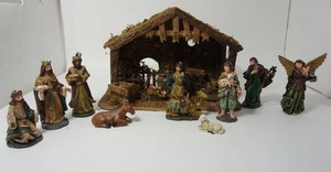 lot 112 image: Holiday Vintage DeCor Polyresin Nativity Set