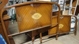 lot 150 image: Antique Art Nouveau Style Headboard & Footboard