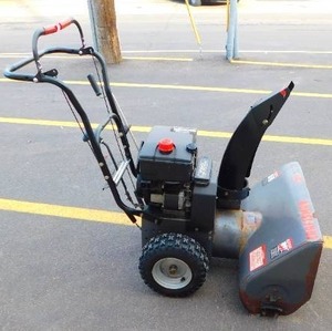 lot 4 image: Craftsman OHV 6.026 9 Inch Impeller Snowblower