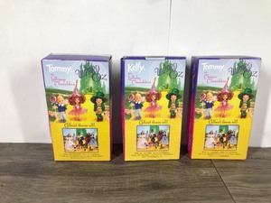 lot 28 image: 3 - 1999 Mattel Barbie Characters Dressed up as the Wizard of Oz Munchkins