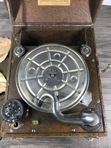 lot 35 image: Vintage Marvellone Gramaphone Record Player