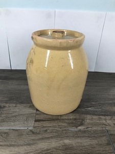 lot 50 image: Vintage Glazed Stoneware Crock