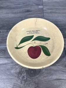 lot 54 image: Vintage Watts Pottery Oven Ware Advertising 9 Apple  Pie Plate #33 - Clarissa Meat Market - Phone 756-2101 - Clarissa, Minn.