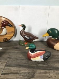 lot 56 image: Lot of Collectible Ducks