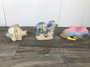 lot 60 image: 3 - Fish Figurines