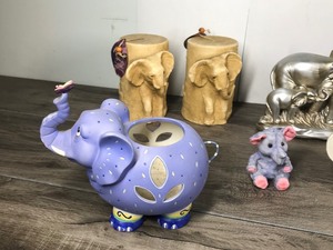 lot 62 image: Lot of Elephant Figurines