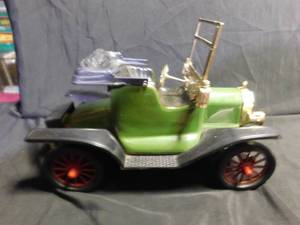 lot 162 image: 1914 model T Jim Beam car