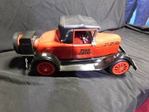 lot 166 image: Jim Beam fire chief car decanter