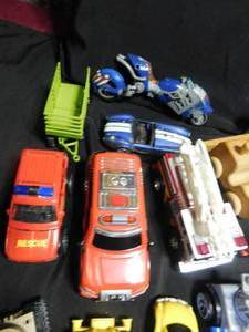 lot 167 image: Lot of toy vehicles and more