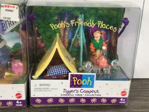 lot 99 image: 2 - 1998 Mattel Poohs Places Cheerful Times Collection