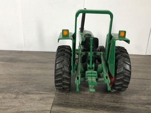 lot 107 image: Tonka Collectible Tractor