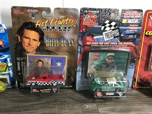 lot 109 image: 6 - Collectible 164 Scale Die Cast Cars in Original Packages