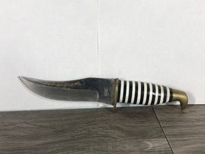 lot 118 image: Bowie Knife with Black & White Handle