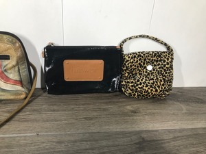 lot 120 image: 4 - Purses  Makeup Bags