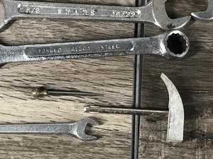 lot 351 image: Lot of Tools