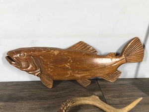 lot 372 image: Wood Fish Carving - Deer Horn & A Salt Shaker made out of Wood Shaped Like a Hammer