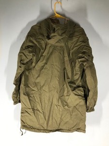 lot 392 image: Original WWII Rare US army m41 Ski Reversible Parka