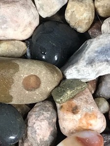 lot 398 image: Lot of Rocks with Agates