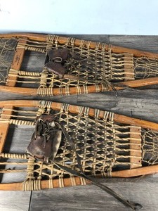 lot 400 image: Vintage Tubbs No. 74 Snowshoes