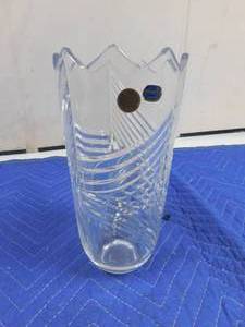 lot 242 image: Prestiage Bohemia crystal vase