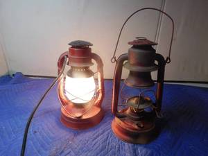 lot 264 image: Dietz lantern electric lamp and triumph lantern