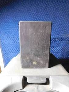 lot 289 image: Tote of auto parts, router table, van center console and more