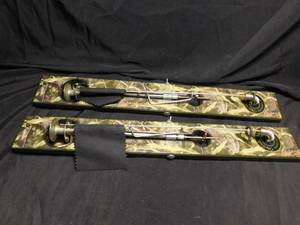 lot 303 image: 2 New camouflage Tip-ups