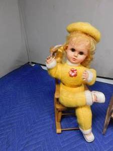 lot 412 image: 3 Wood rocking chairs and 2 dolls