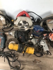 lot 502 image: Large Lot of Power Tools