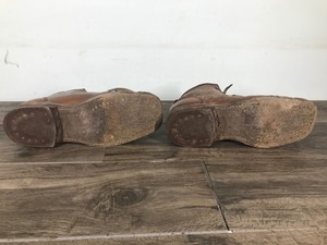lot 509 image: VINTAGE WWII 10TH MOUNTAIN DIVISION MILITARY BOOTS
