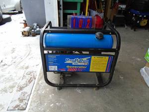 lot 102 image: Powerquip 3800 generator. Good condition. Subaru motor. Tested & works. As shown.