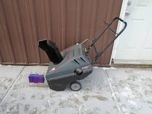 lot 103 image: Craftsman electric start snow thrower. Used condition. Tested & works. As shown.