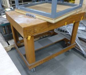 wood tablebench on wheels 40x30x30