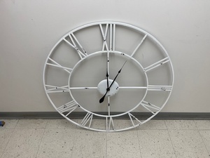 lot 21 image: White Clock