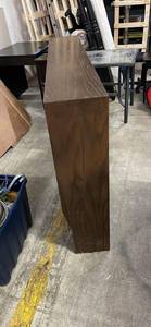 lot 9 image: Bookcase