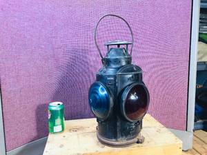 lot 2 image: Vintage C.P.R. Railroad Train Lantern