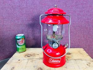 lot 5 image: Vintage Coleman 200A Lantern - Works