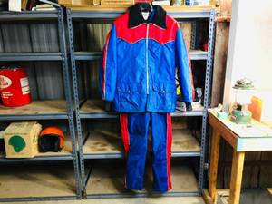 lot 10 image: Classic Blue-Red-White Mens Snowmobile Suit