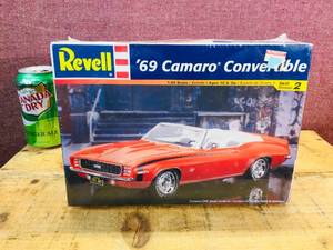 lot 67 image: Revell 69 Camero Convertible 125 Model Kit