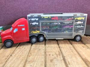 lot 106 image: Vintage Semi-Truck Car Carrier with Cars