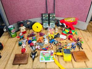 lot 75 image: Vintage Toys - Figures