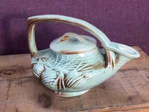 lot 128 image: Vintage McCoy Pinecone Teapot