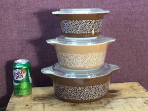 lot 134 image: 3 Pc Pyrex Casserole Bowls Set with Lids