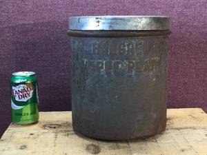 lot 153 image: Vintage Halgren Maple Plain Metal Can