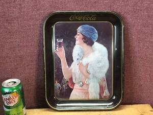 lot 199 image: Vintage Coca Cola Drink Tray
