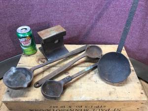 lot 211 image: Vintage LeadSmelt Ladles - Iron Rail